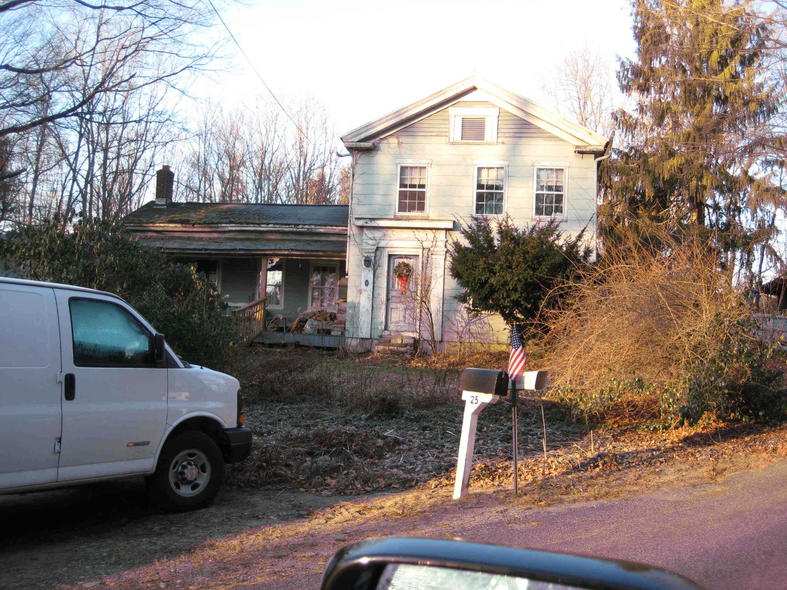 Building photograph for 27 MUNGER LN